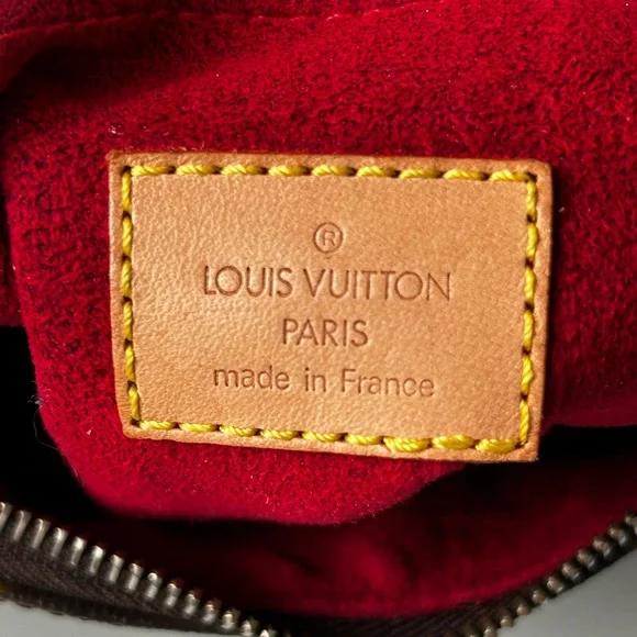 Louis Vuitton Croissant MM - Picture 16 of 17